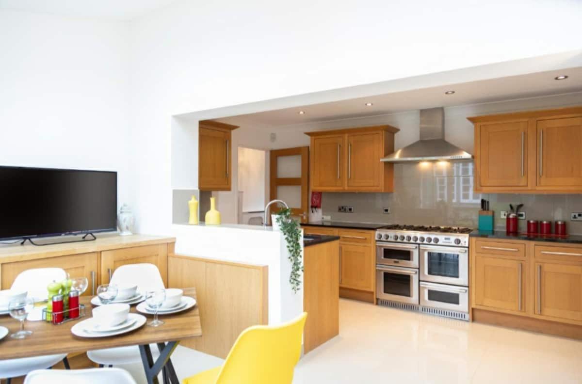 Central Ashford Stay - Contractors & Families Welcome - Free Parking ภายนอก รูปภาพ